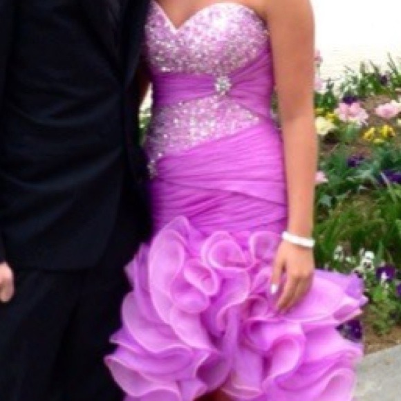 Prom dress - Picture 2 of 4