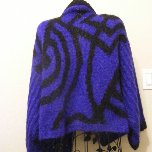 **SOLD**Beautiful blue draping Sweater Jacket. - Picture 2 of 4