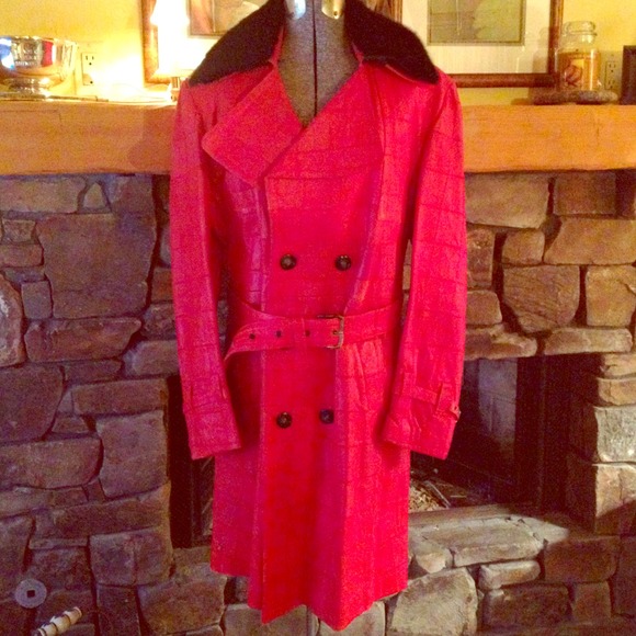 Vintage 70's red leather coat w/ Mink Fur collar!