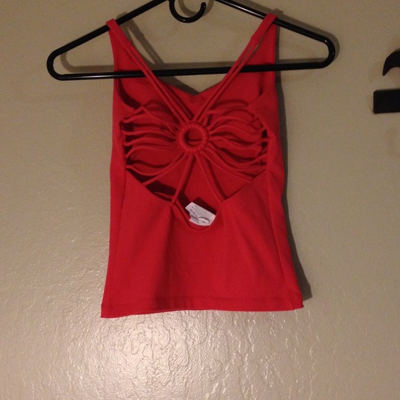 workout top - Picture 2 of 2