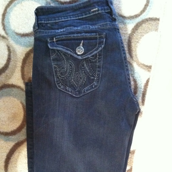 Sold - Picture 2 of 4