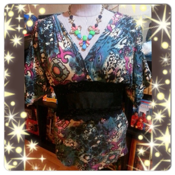 ⛔SOLD⛔IN A BUNDLED Gorgeous Top by XOXO