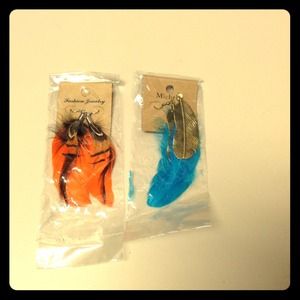 2 pairs of fashion earrings