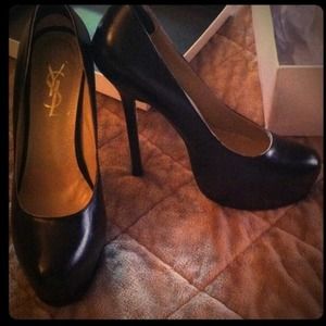 YSL Black Pumps