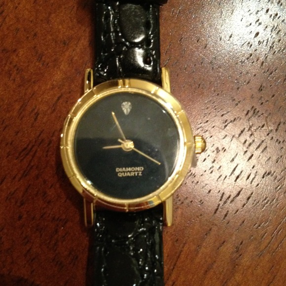 🔥FLASH SALE🔥NWOT Blk & Gold Diamond Ladies Watch