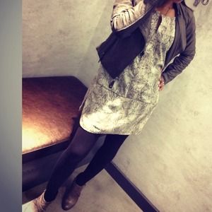 Print v neck sleeveless dress