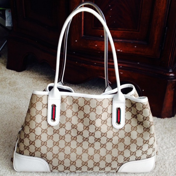 Authentic Gucci White Monogram Bag - Picture 2 of 4