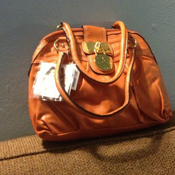 Original Deron Purse part of Beyonce Collection