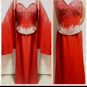 SMOKIN HOT Red Gown with Shawl