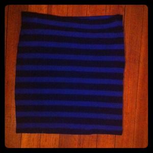❌Traded❌black and blue striped pencil skirt