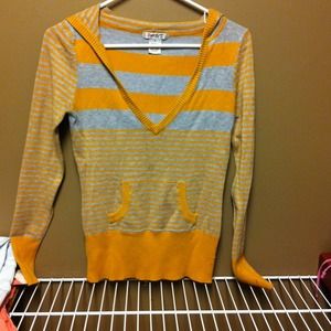 Stripped long sleeve shirt