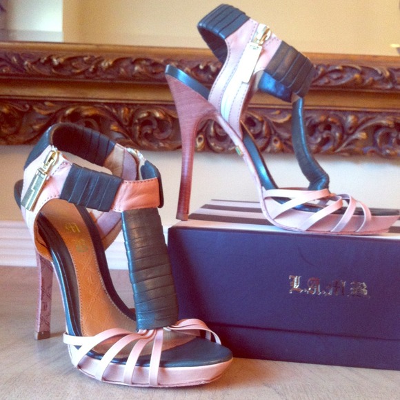 MARKED DOWN!🌟L.A.M.B🌟 Zada by Gwen Stefani