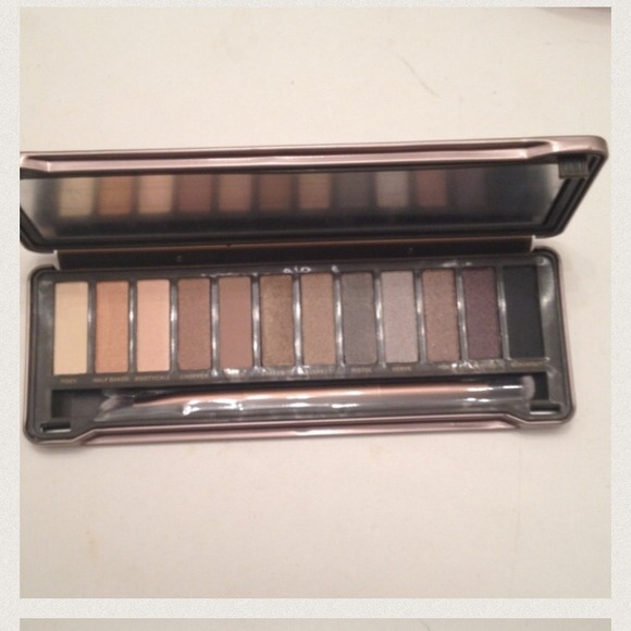 Naked2 palette