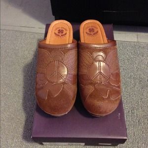 Lucky Brand clogs "on hold"