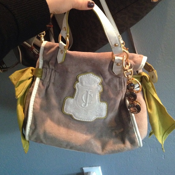 SOLD! Juicy couture cross body