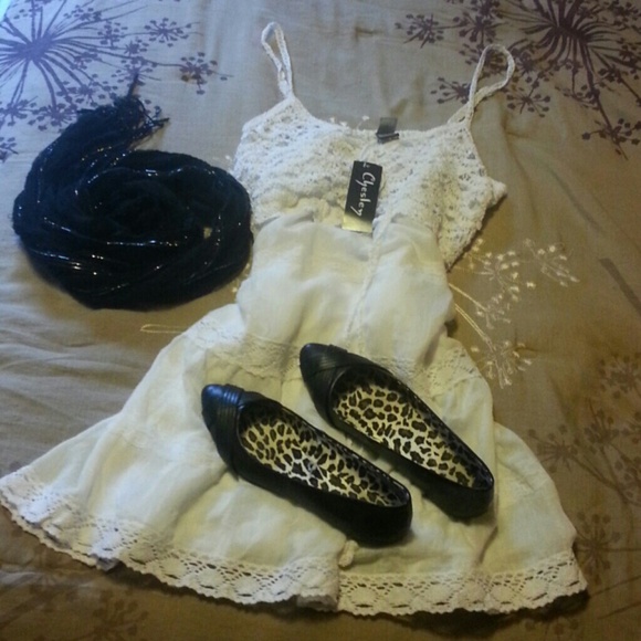 Beautiful white new with tags chesley