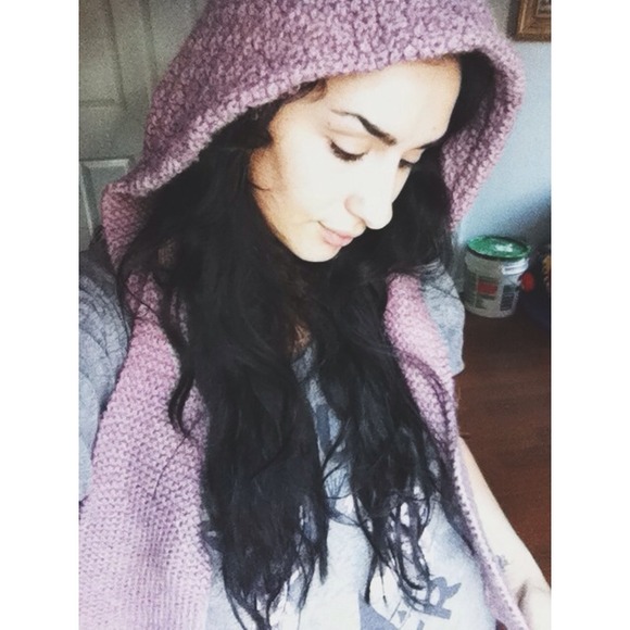 SOLD. SCARF HAT