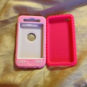 2 iPod touch 4th gen cases