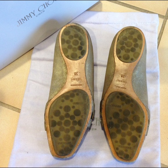 ❤️sold in bundle❤️Jimmy Choo gold suede flat - Picture 4 of 4