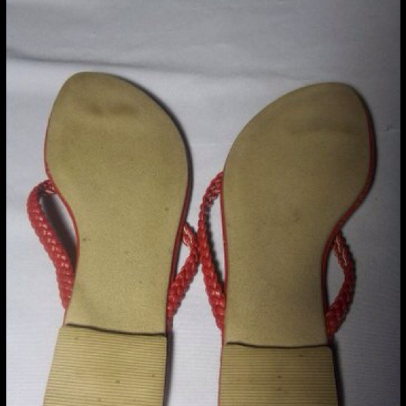 Size 6 - Picture 2 of 2