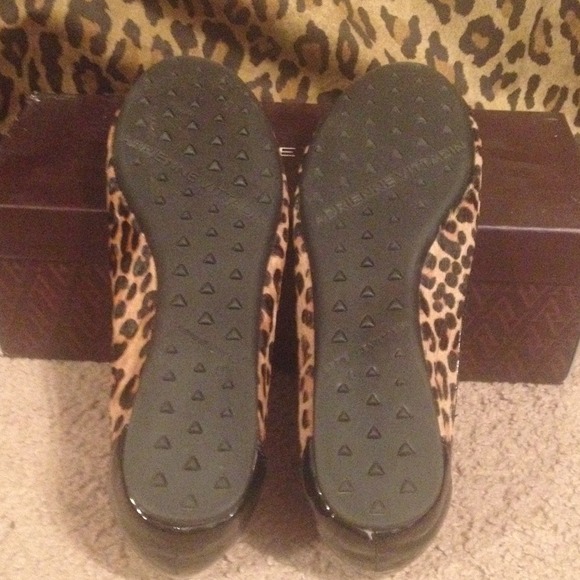 🎉🎉🎉Host pick Winter Wonderland party 12/20 🎉🎉 - Picture 3 of 4