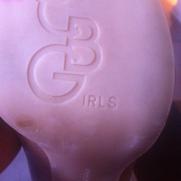 BCBG shoes - Picture 3 of 3