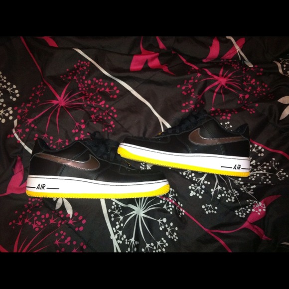 🎉NEGOTIABLE🎉 Nike Air Max