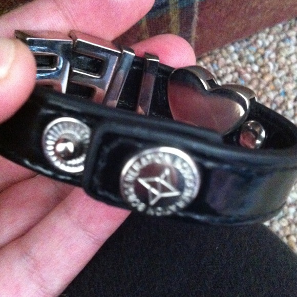 Bundled!! - Picture 2 of 4