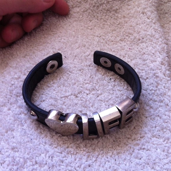 Bundled!! - Picture 4 of 4