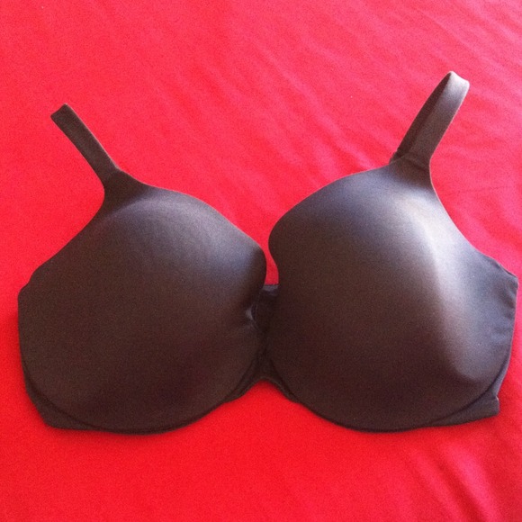 🚫SOLD🚫Black IPEX lined Demi VS bra