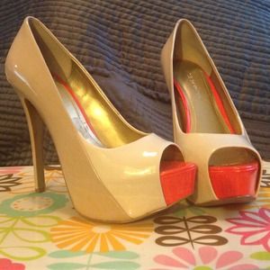 BCBG Generation Nude/Orange Heels❤️Used Once!