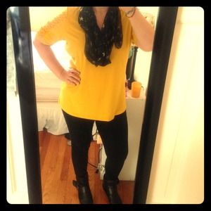 Yellow top with lacey sleeves!