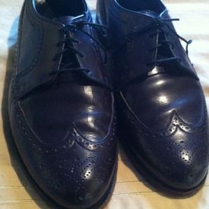 Men's dress shoe.