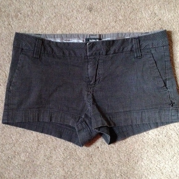 ❌SOLD ON VINTED❌ Hurley black & grey pinstripe sho