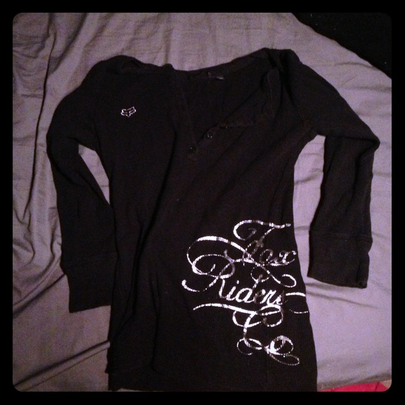 ❌Sold in a bundle❌ Fox thermal Henley