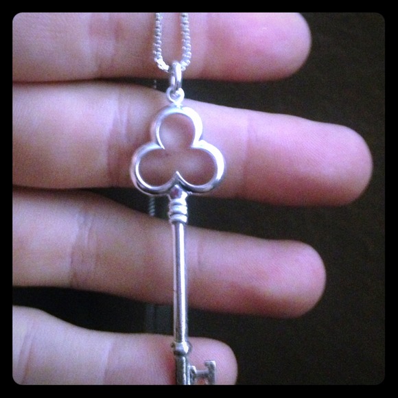 Key 100% silver necklace