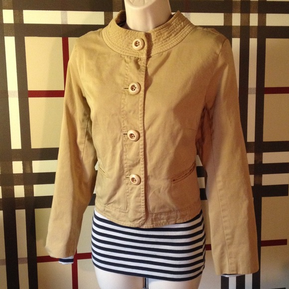 SOLD.  Classic J.Crew twill chino cropped jacket. - Picture 3 of 4