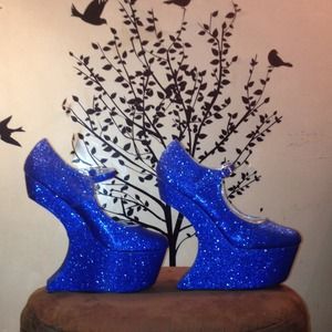 Blue glittery half wedges