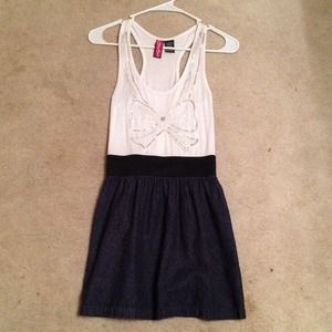 White and navy dress! With jeweled bow on front!