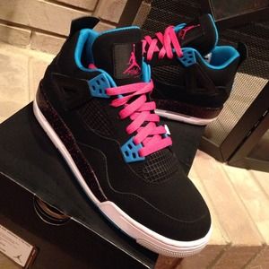 Air Jordan 4 Retro Size 5.5