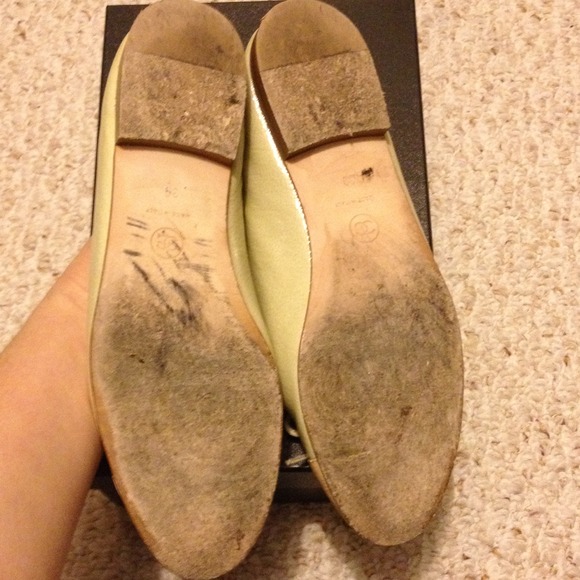Authentic Chanel Flats - Picture 3 of 4