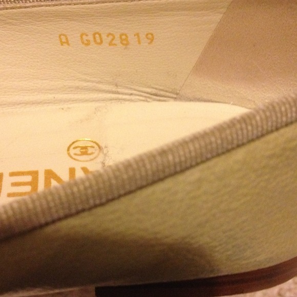 Authentic Chanel Flats - Picture 4 of 4