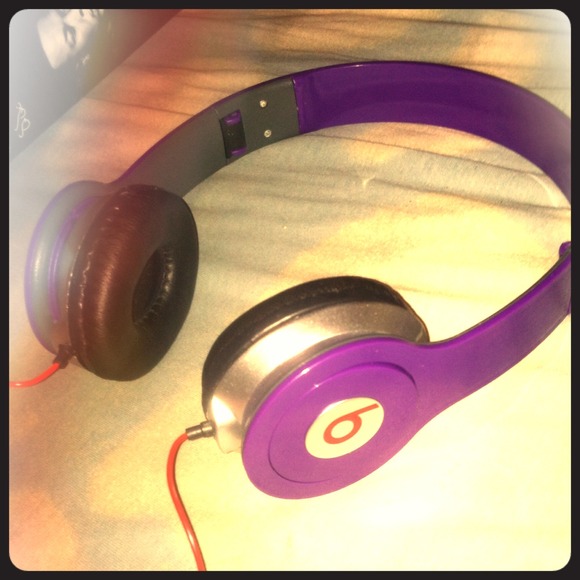 On hold!! Beats by Dre solos