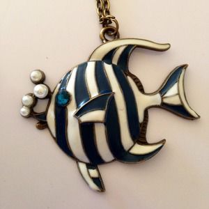 Adorable Fish Necklace 18"