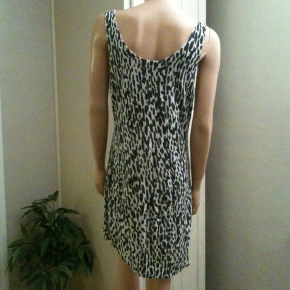 Dress - Picture 4 of 5