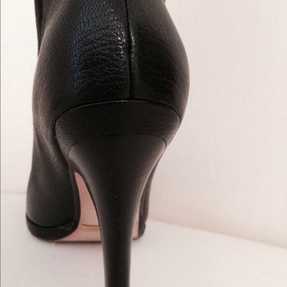 Boots - Picture 3 of 4