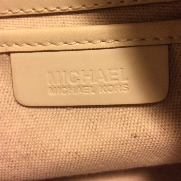 Michael Kors - Picture 3 of 4