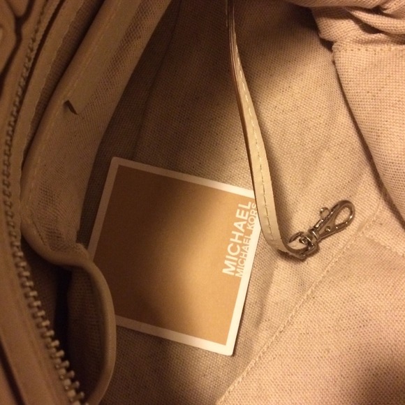 Michael Kors - Picture 4 of 4