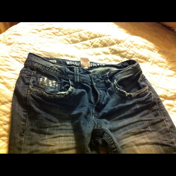 Mossimo distressed jean