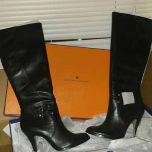 Brand new Arturo Chiang Leather Boots!
